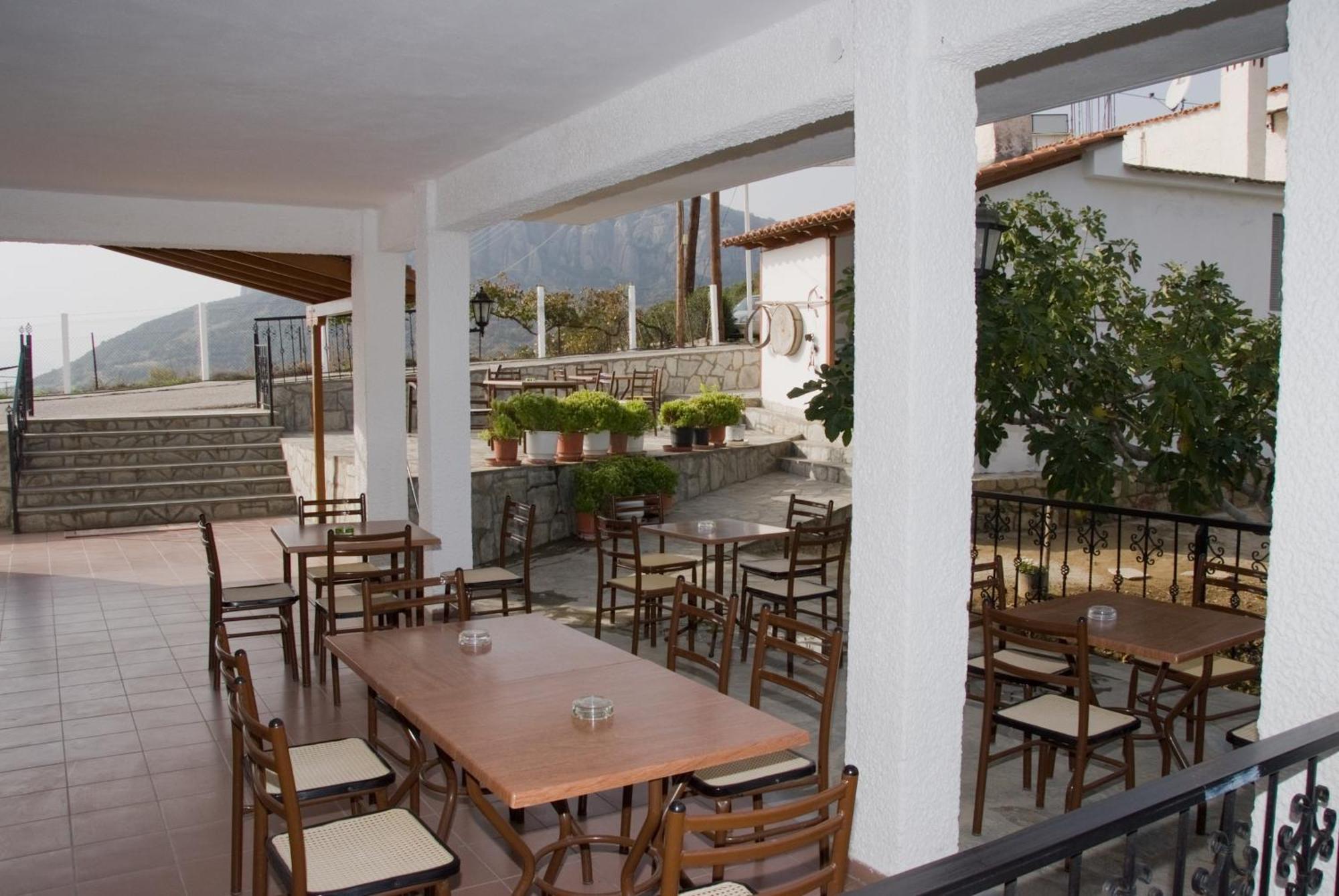 Ξενώνας Αρσένης Καλαμπάκα Εξωτερικό φωτογραφία